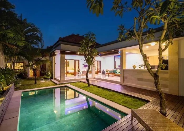 Lush Tropical Paradise Close To Eatstreet Villa